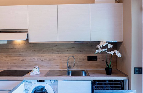 Bracchio Apartment | BRIGHT APARTMENT SURROUNDED BY GREENERY