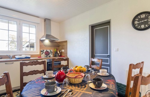 Yvetot-Bocage Cottage | Bright house with pellet stove and garden near Valognes.