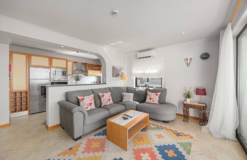 Albufeira Apartment | Bright Old Town Sea View 2-Bed Unit