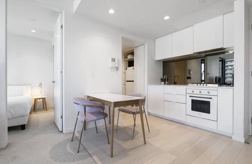 South Yarra Apartment | Bright South Yarra 1 Bed Flat Near Cafés & Shops