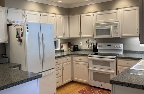 Bowman House | Bright, spacious 4 bedroom home great for families