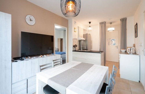 Valras-Plage Villa | Bright villa 6 ppl, garden, close to the sea