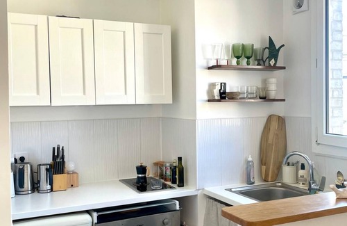 Belleville Apartment | Bright, warm apartment