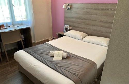 Nevers Hotel | BRIT HOTEL CONFORT NEVERS Centre Gare