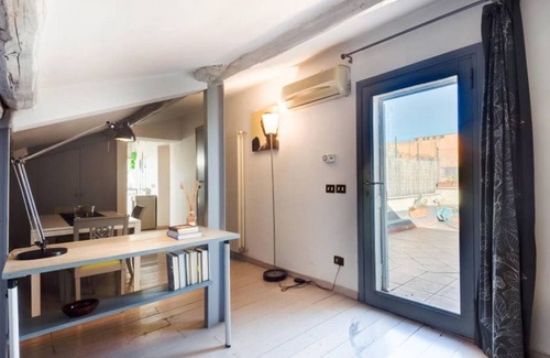 Rione XVIII Castro Pretorio Apartment | British Embassy Terrace Apartment