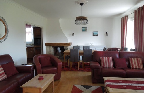 Ploumilliau House | Brittany house nestled in lush greenery 2.5km from the sea for 2 to 8 people