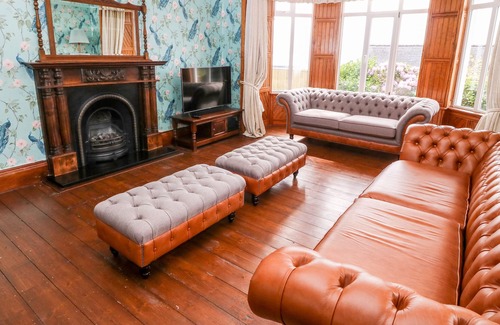 Criccieth Cottage | BRYN EGLWYS, pet friendly, country holiday cottage in Criccieth
