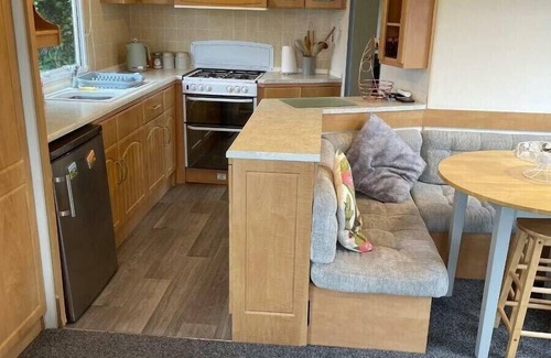 Borth Cottage | BRYNOWEN HOLIDAY PARK - HOLIDAY ACCOMMODATION 19041 in Borth