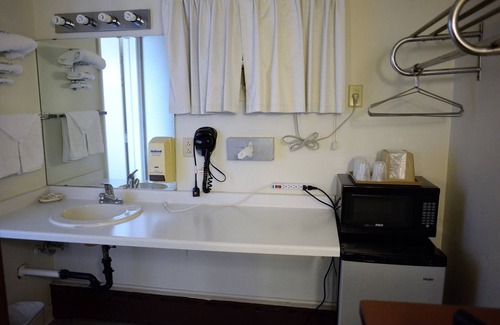 Iron Mountain Hotel | Budget Host Inn Iron Mountain