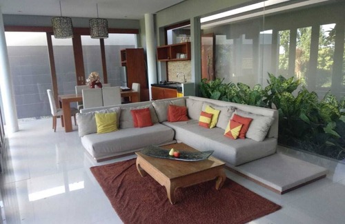 Nur-Sultan Villa | Buduk 3 Bedroom Villa with private pool, Just 5 minutes’ drive from Echo Beach