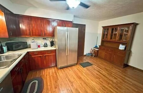 Williamson House | Buffalo Playhouse w/game room. Easy trail access, Direct Trail Access