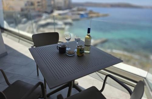 Qawra Apartment | Bugibba - Central Luxury Seafront, only for family