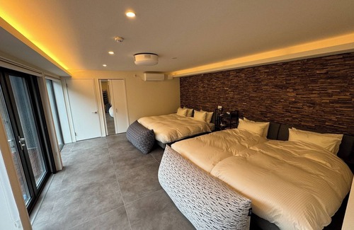 Tsuru Cabin | Building T/Tsuru Yamanashi