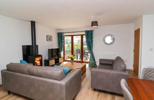 Bideford House | Bumblebee Meadows