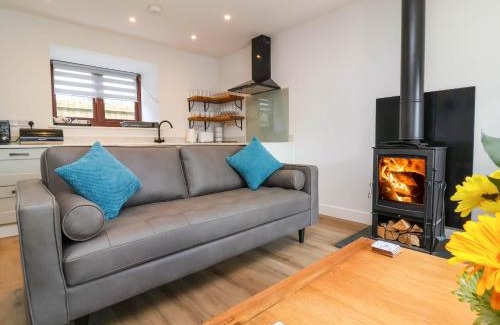 Bideford House | Bumblebee Meadows