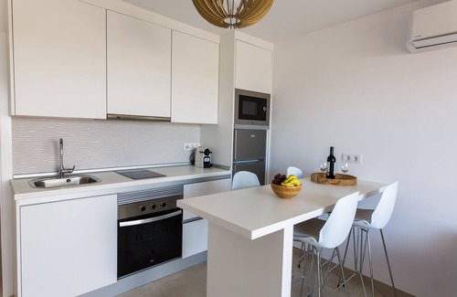 Sonnenland House | BUNGALOW WITH WONDERFUL VIEWS AND LARGE TERRACE