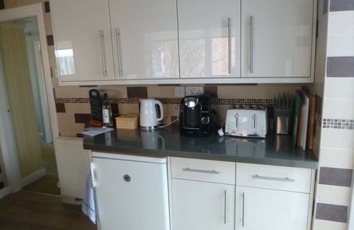 Sewerby House | Bungalow, 2 bedroom, enclosed pet friendly garden, cliff top walks beaches 5 min