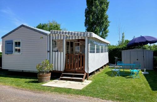 Meschers-sur-Gironde House | Bungalow charmant à Meschers-sur-Gironde avec piscine partagée