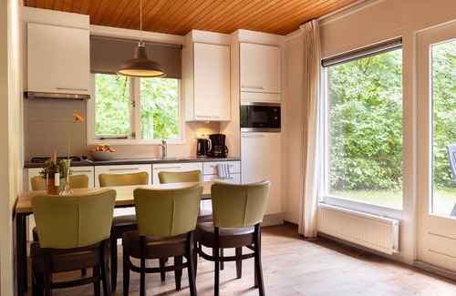 Krachtighuizen House | Bungalow in Putten near Veluwe Nature Park