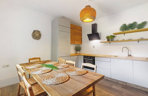 Niedenstein House | Bungalow 'Löwe' with Shared Terrace, Shared Garden and Wi-Fi