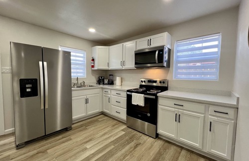 Mitte Cultural District House | Bungalow on Polk - 2BD/1BA Home in Brownsville