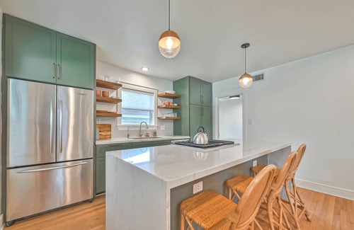 Northside House | Bungalow Retreat with Pool close to Downtown & Heights