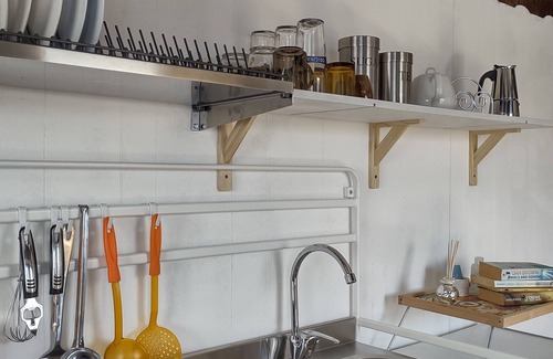 Camporosso House | Bungalow Sixdays 3 with outdoor hot tub.