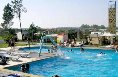 Burinhosa House | Bungalow with Shared Pool in Pataias + 30 m² + Pool.