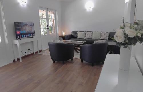 North Maleny House | Bunya 4 Bedroom at On Burgum Pond Cottages