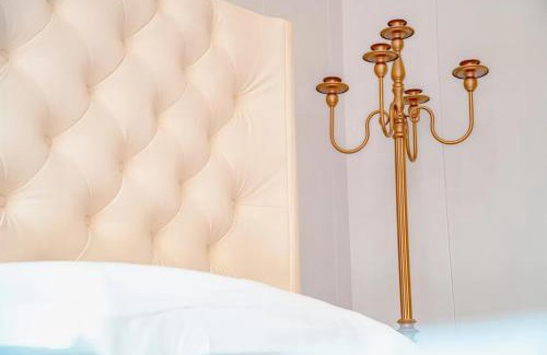 Pudong Hotel | BVB Holiday Villa - 24h Airport Included