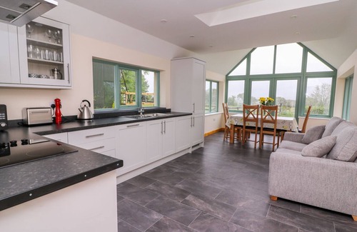Crymych Cottage | BWTHYN EISTEDDFA FACH, pet friendly in Newport, Pembrokeshire