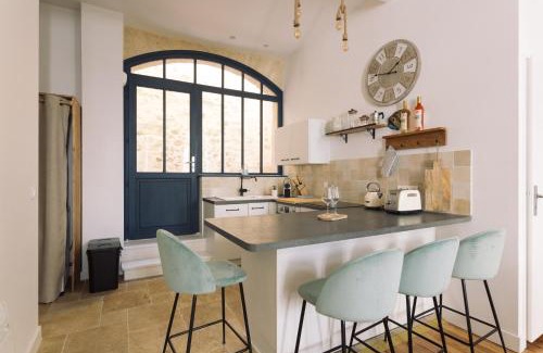 Saint-Michel Apartment | By Homy