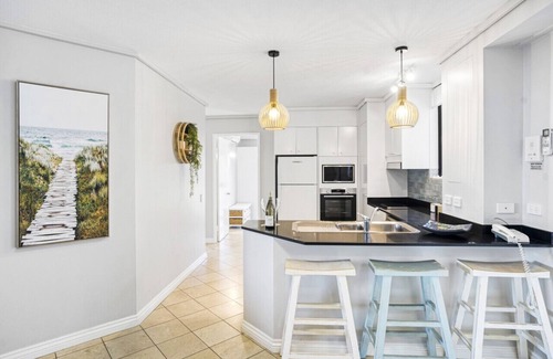 Coolum Beach Apartment | By The Beach - Clubb Coolum Beachside Resort