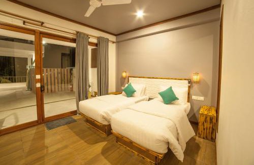 Hangnaameedhoo Hotel | By the shade Maldives