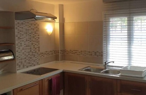 Kioni Apartment | Byron House - Apartment 3