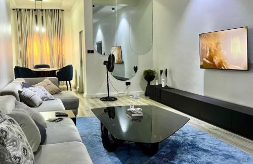 Ofin Apartment | Bytup 2bedroom Apt in lekki,24hrs light, Wifi