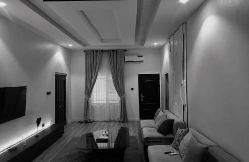 Ofin Apartment | Bytup 2bedroom Apt in lekki,24hrs light, Wifi