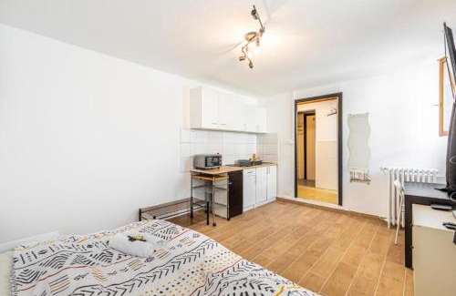 Aulnay-sous-Bois Apartment | Cénoslocs Aulnay - Studio atypique proche de l'aéroport CDG