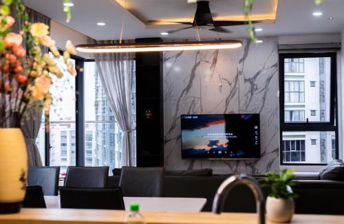 Tan Phu District Apartment | Căn Hộ 3 Phòng Ngủ View Hồ Sinh Thái, Cạnh Aeon Mall