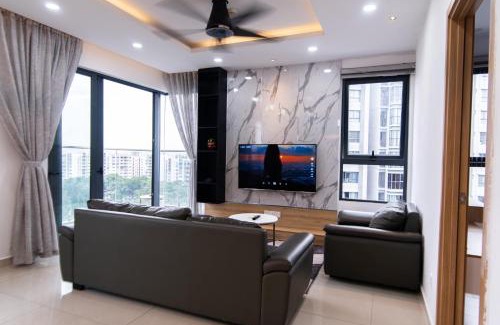 Tan Phu District Apartment | Căn Hộ 3 Phòng Ngủ View Hồ Sinh Thái, Cạnh Aeon Mall