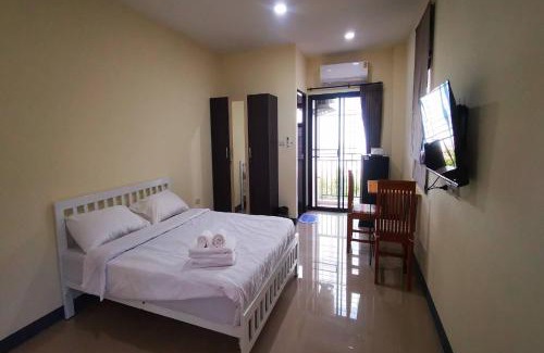 Krathum Baen Apartment | C Park