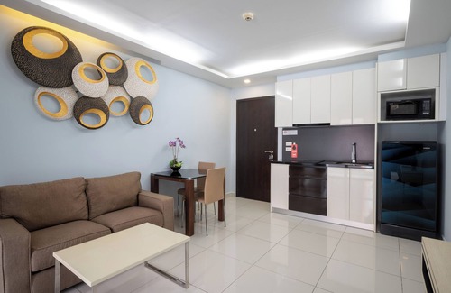 Pratumnak Hill Apartment | C-View Boutique