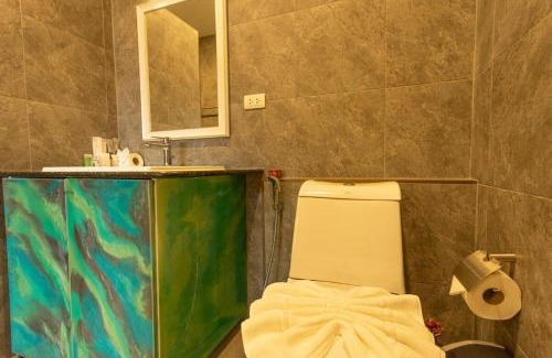 Nai Harn Apartment | C126 Walk to Beach Global & Local Eats Pool & Gym