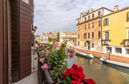 Dorsoduro Apartment | Ca' dei Carmini
