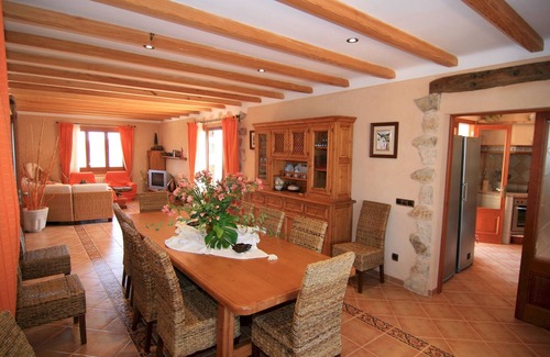 Can Picafort Cottage | Ca'n Gamundi - Six Bedroom Cottage, Sleeps 10