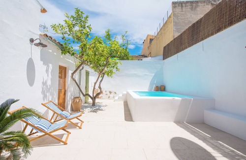 Alaro Villa | Ca Na Mandola - Four Bedroom Villa, Sleeps 8