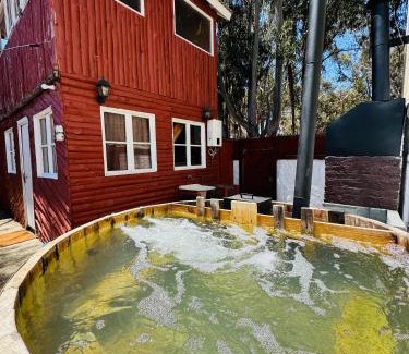 Isla Negra House | Cabaña con Tinaja Caliente, Quincho y Pet Friendly