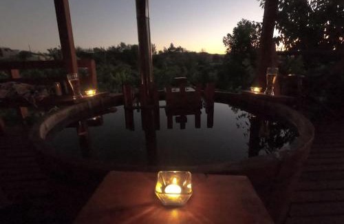 Ranquil Cabin | Cabaña Refugio Magenta con tinaja caliente incluida