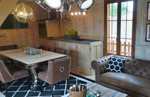 Colleville Cabin | cabane flottante elle fait son cinéma 8 10 pers