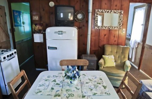 Carp Lake Cabin | Cabin #3 - Chantilly by RedAwning